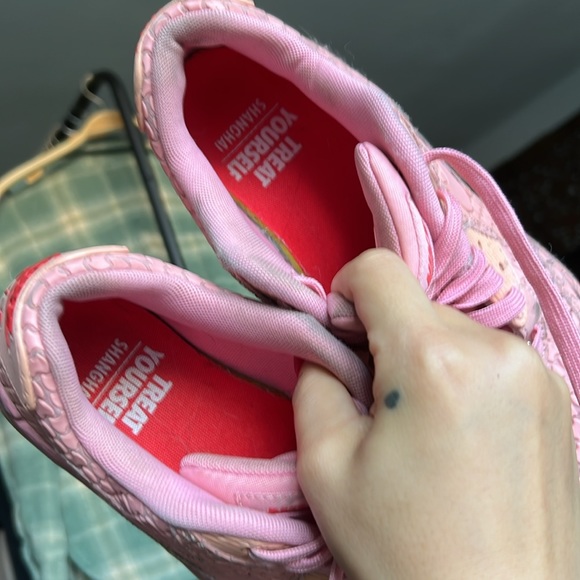 Air Max 90 “Shanghai must win cake” sneakers - Picture 8 of 8